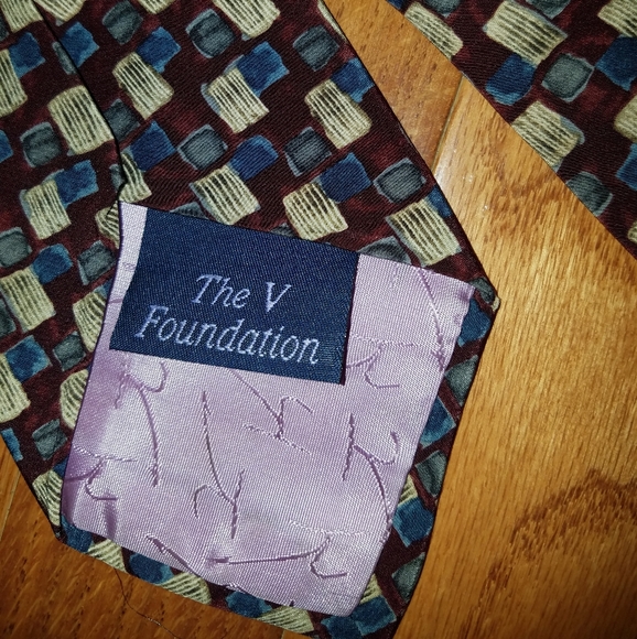 Men's 100% Silk Tie Jimmy V 57"  💞 - Picture 4 of 8